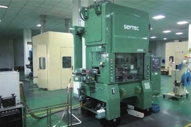 代替インポート、高精度リードフレームのスタンピング